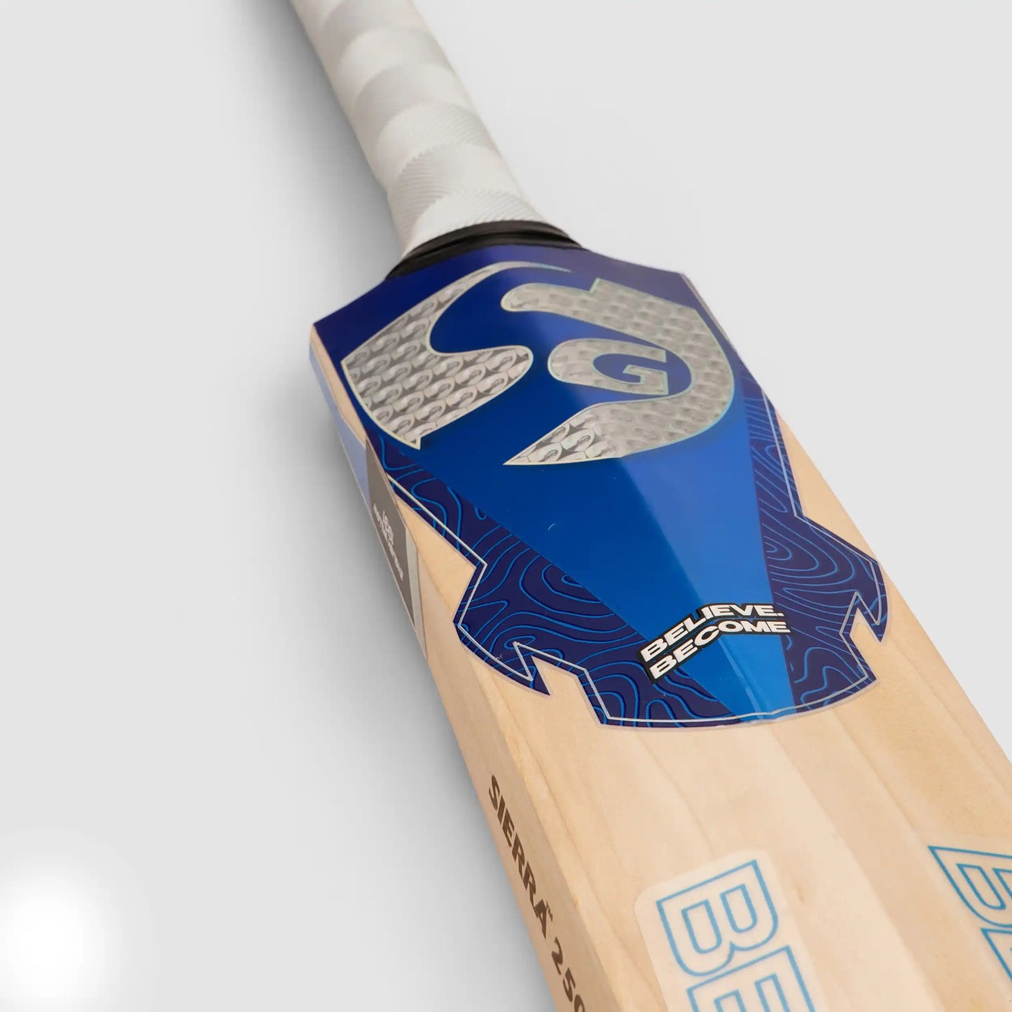 SG Sierra 250 English Willow Cricket Bat – Grade 4 SH JR SPORTING GOODS INC